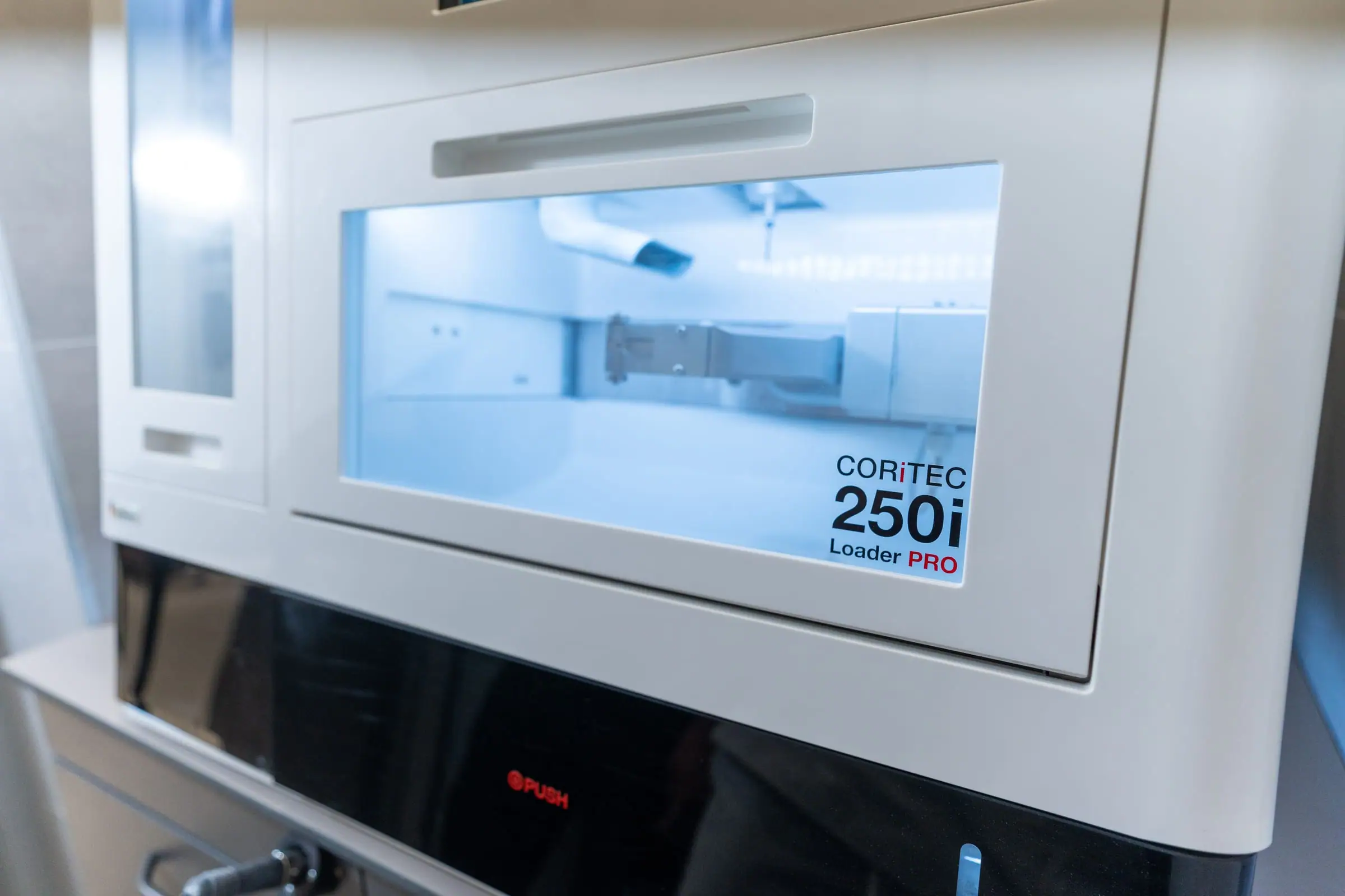 CAD/CAM glodalica u laboratoriju Saradent